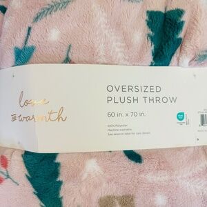 Plush winter throw blanket